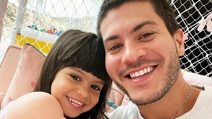 Arthur Aguiar Fala Sobre Recuperação Da Filha Após Cirurgia Bem-sucedida