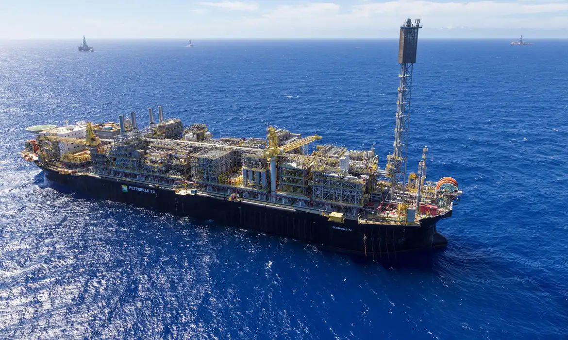 Brasil atinge produção recorde de petróleo e gás acima de 5 mi