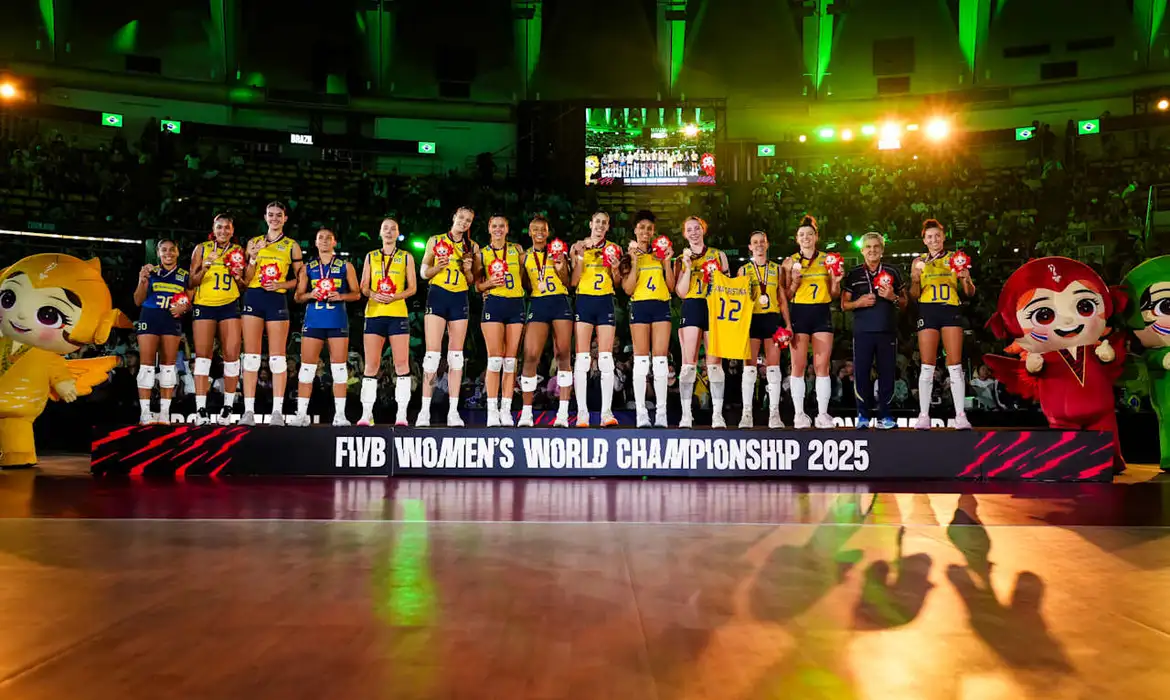 Brasil conquista bronze no Mundial de vôlei feminino ao vencer Japão